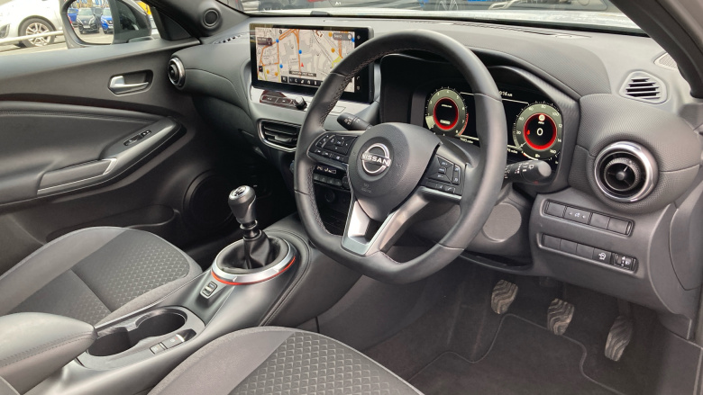 Nissan Juke 1.0 DiG-T N-Connecta 5dr Petrol Hatchback